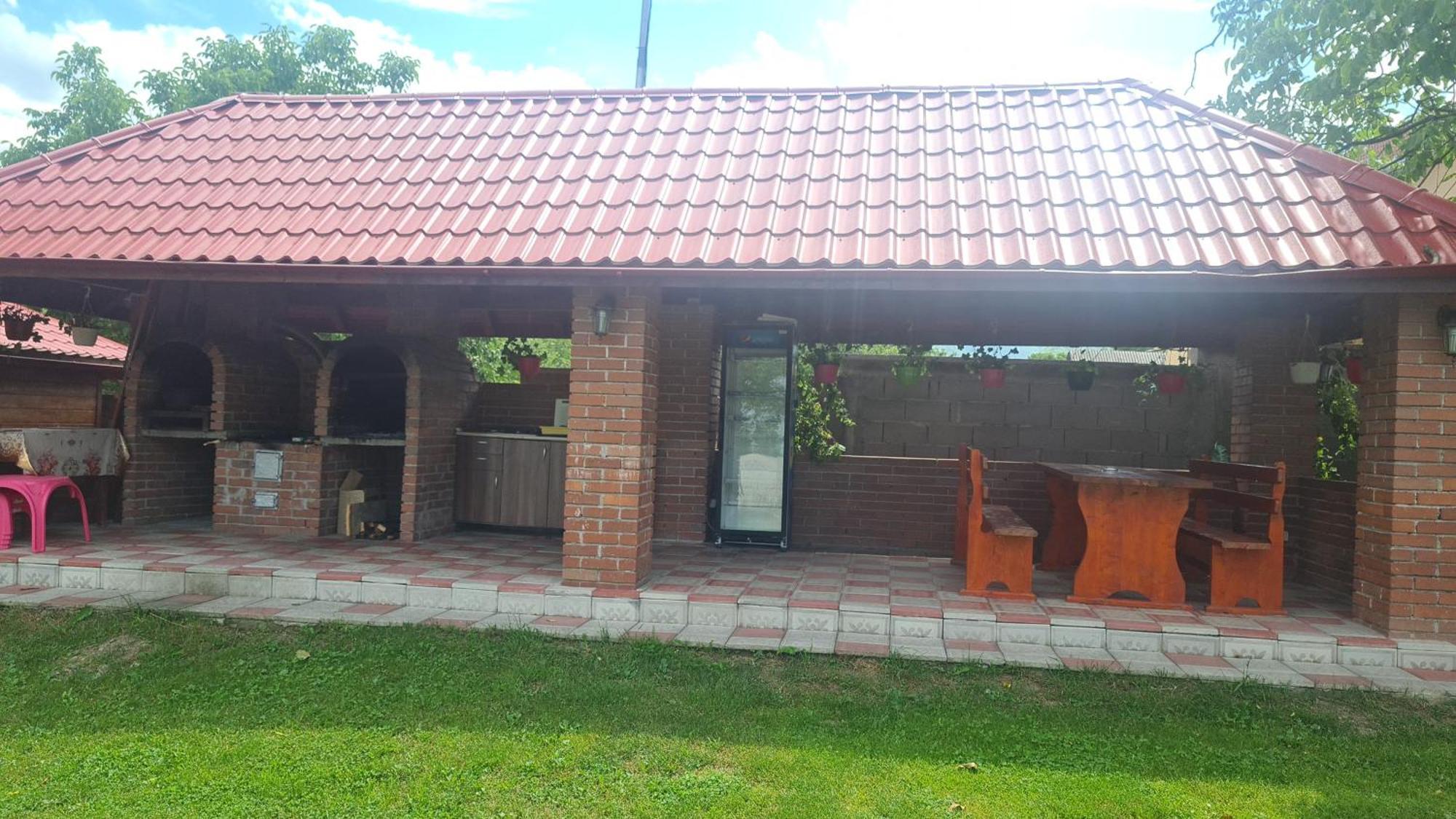 Villa Cabanutele Din Lemn Chiscau Exterior foto
